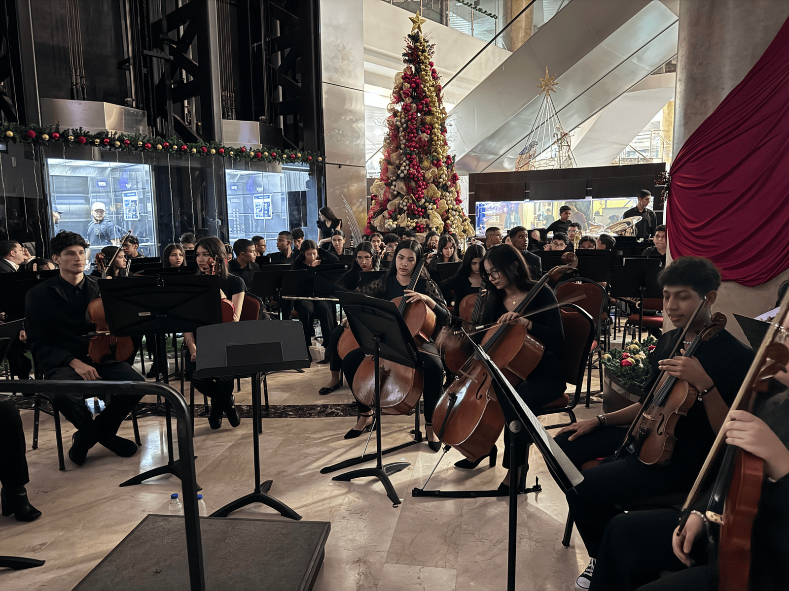 Encendido de Navidad en el Hotel Plaza Merú