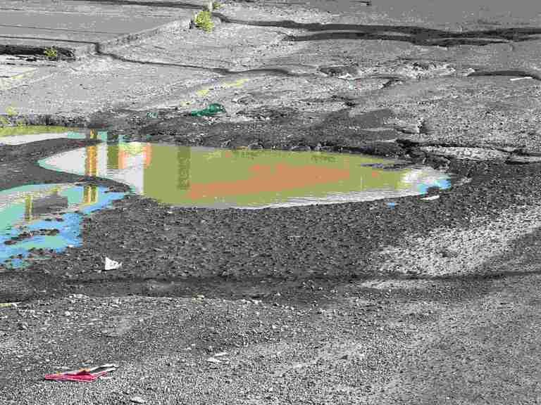 Habitantes de Primero de Mayo piden mejoras en las calles