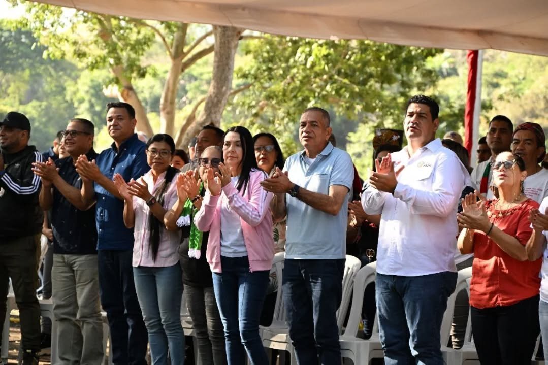 Autoridades dieron la bienvenida a la navidad con misa de Acción de gracias