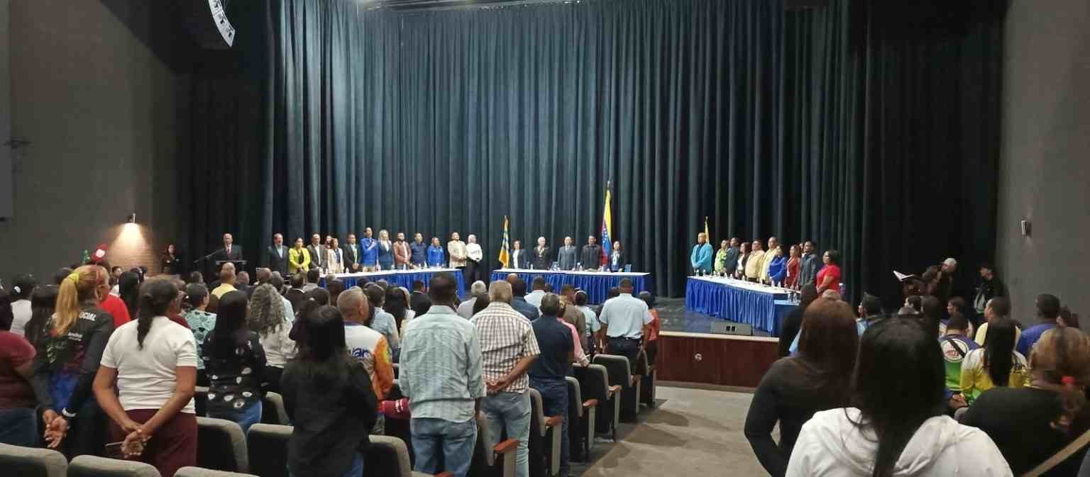 Conmemoran bicentenario de la Batalla de Ayacucho en Ciudad Bolívar