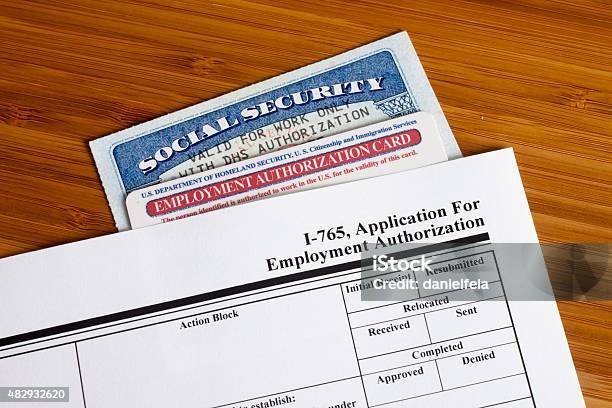 EE. UU. extiende permisos de trabajo por año y medio a migrantes con TPS y asilo
