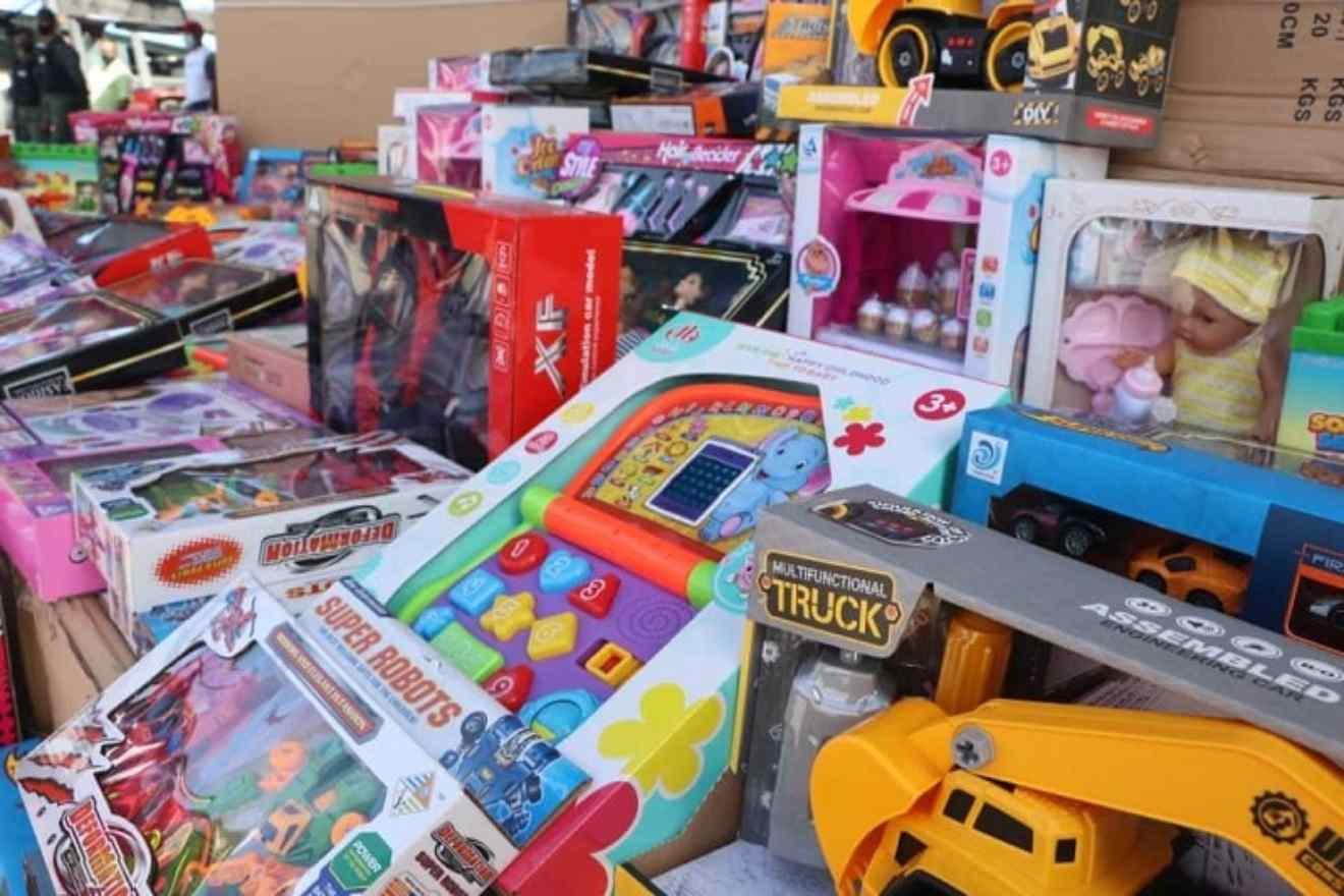 Guayana Esequiba entrega Juguetes y alimentos a la Casa Hogar Renacer
