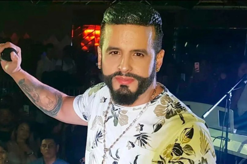 Nelson Velásquez ataca a una mujer en el aeropuerto
