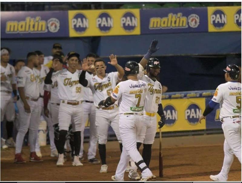 Tigres pisó fuerte en Valencia y remontó contra Magallanes