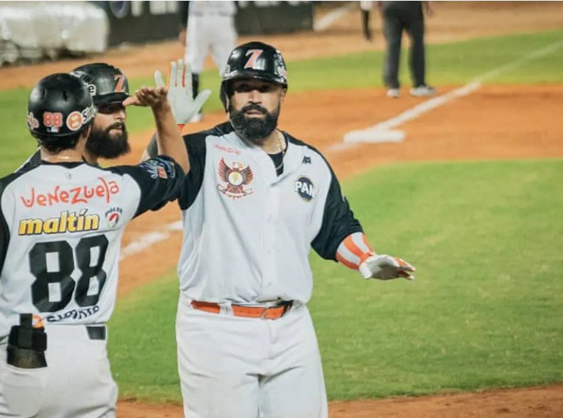 Águilas pintó de blanco a la toletería de Tigres