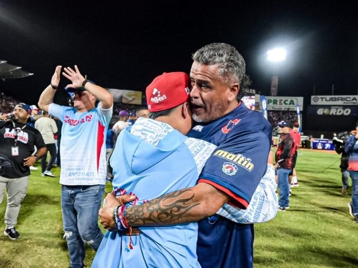 La tercera fue la vencida para Henry Blanco