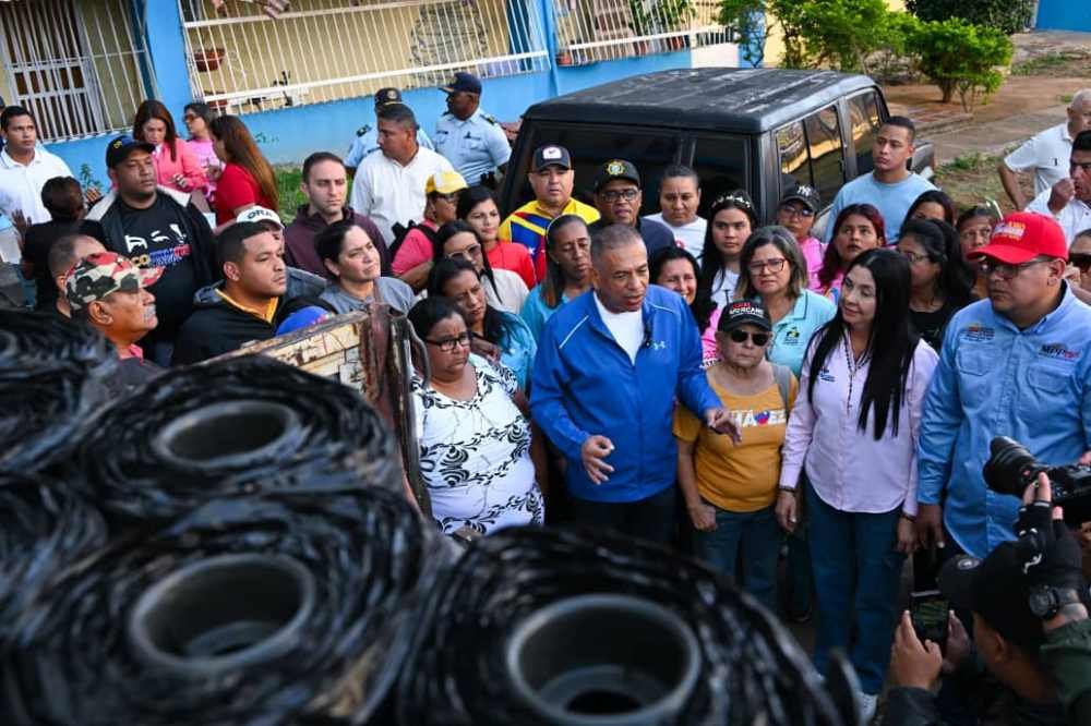 Gobernador de Bolívar anunció rehabilitación de 34 bloques de Unare en Caroní