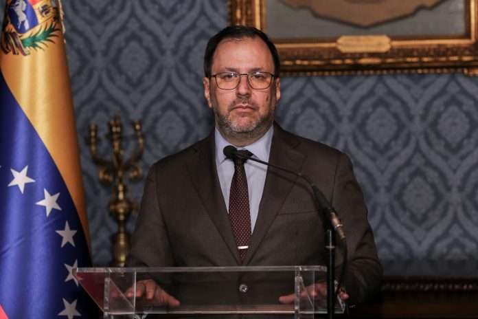 Gil: El gobierno de Milei vuelve a dar un espectáculo penoso