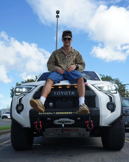 El costoso regalo de Raphy Pina a su hijo en su cumpleaños