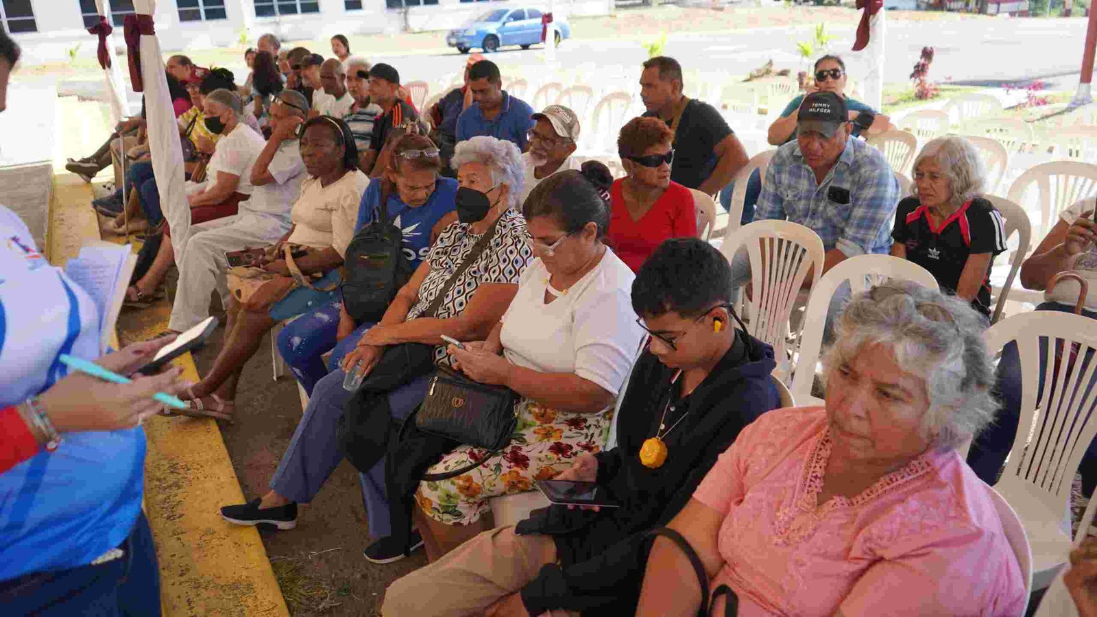 Atenciones especializadas y medicamentos gratuitos destacan en jornada social liderada por la CVG