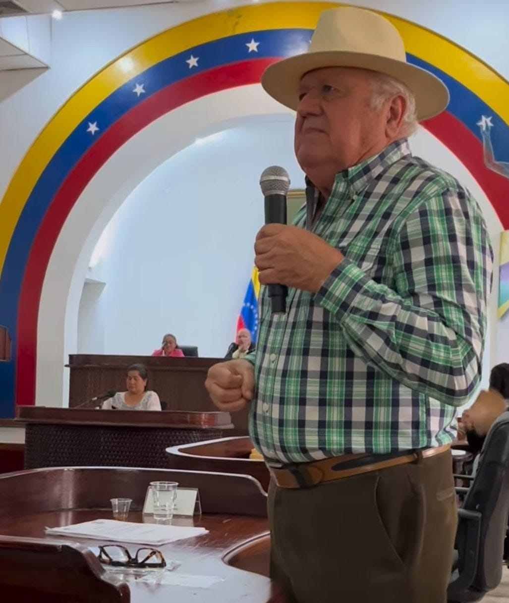 Freddy Valera asume coordinación del bloque parlamentario Más Democracia en el CLEB