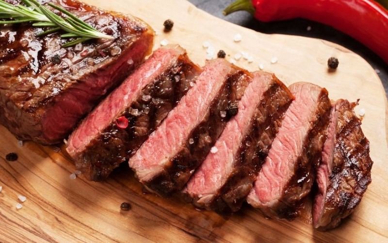 Consumir excesivamente carne roja podría aumentar el riesgo de demencia