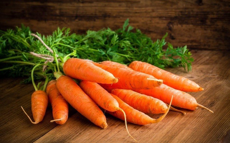 Consumo de zanahoria aumenta la producción de colágeno de forma natural