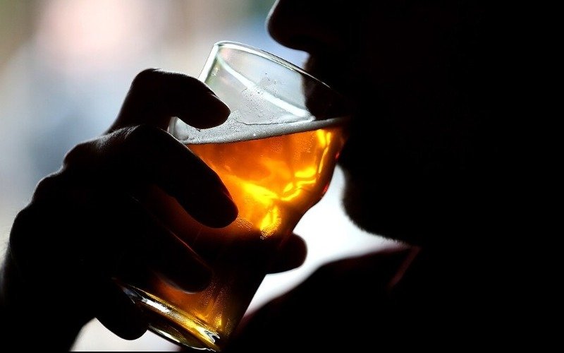 Efectos en el intestino de beber cervezas todos los días