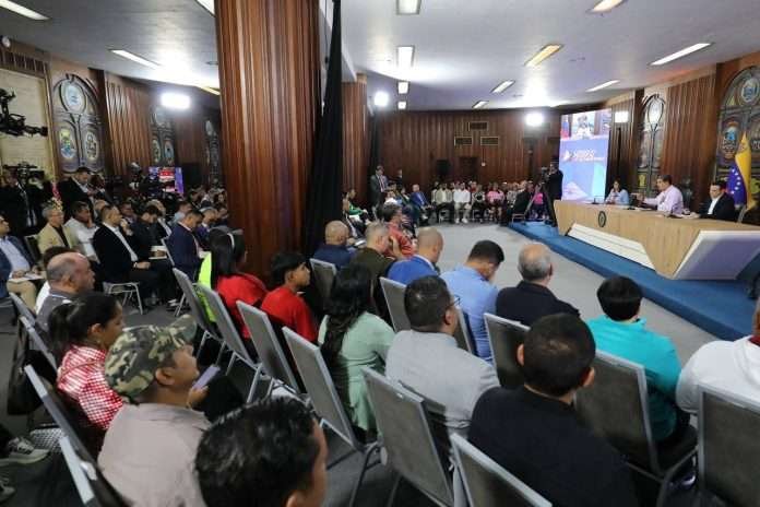 Presidente Maduro: Estamos saliendo adelante como país