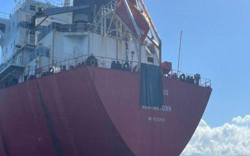 Retuvieron embarcación guyanesa que ingresó sin permiso a las aguas venezolanas