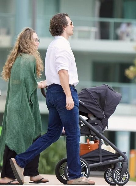 Henry Cavill se convierte en padre