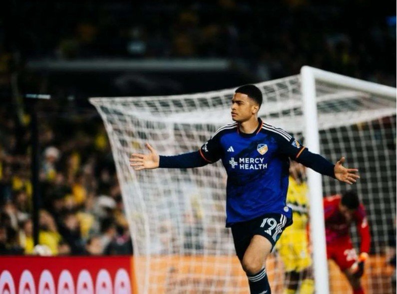 ¡Oficial! Kevin Kelsy es vendido al Portland Timbers