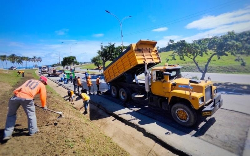 Plan especial de asfaltado se despliega en distribuidor El Palito en Puerto Cabello