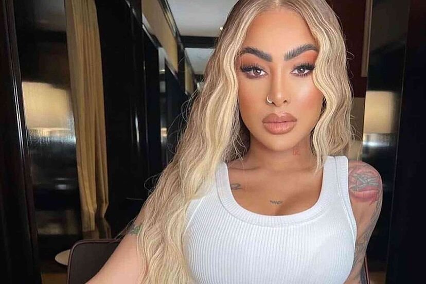 Yailin “La Más Viral” presume de sus pacas de dinero