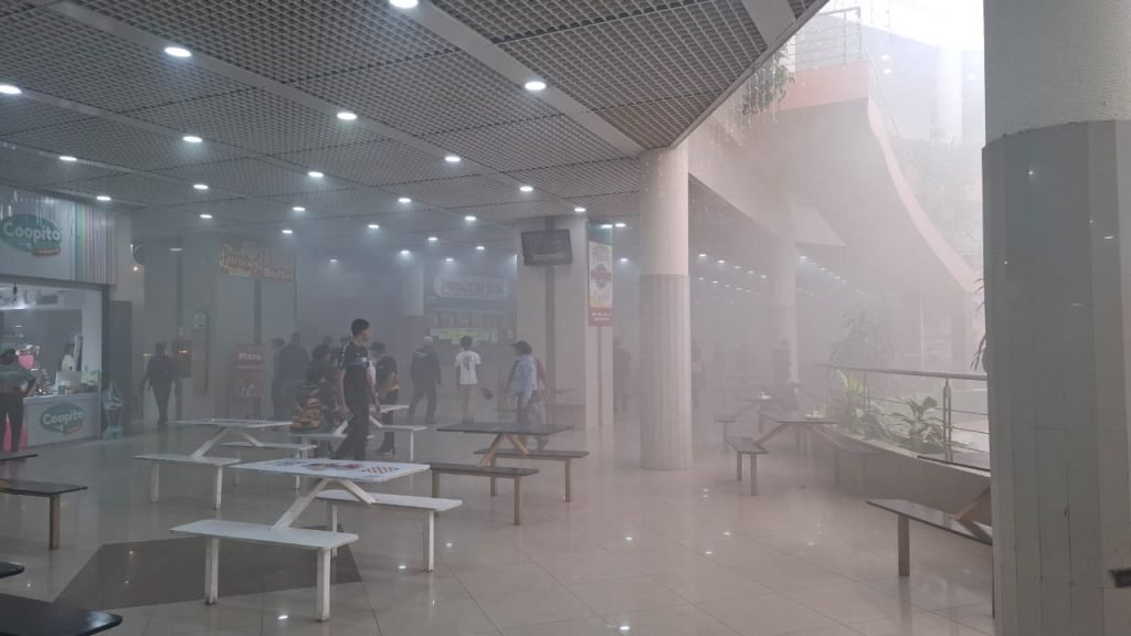 Incendio en local de comida árabe del Centro Comercial Ciudad Alta Vista II