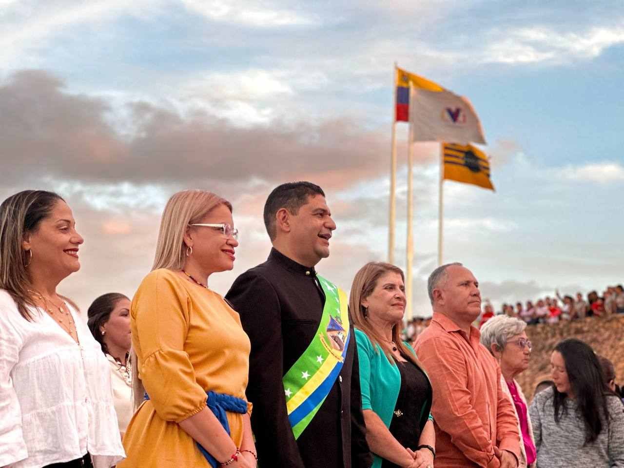 Alcalde Tito Oviedo rindió cuenta