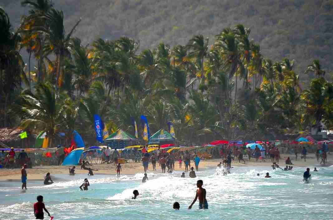 Restringen acceso a seis playas de puerto cabello por fuerte oleaje