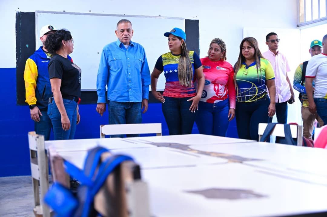 Gobierno de Bolívar avanza en rehabilitación de centros educativos en Piar