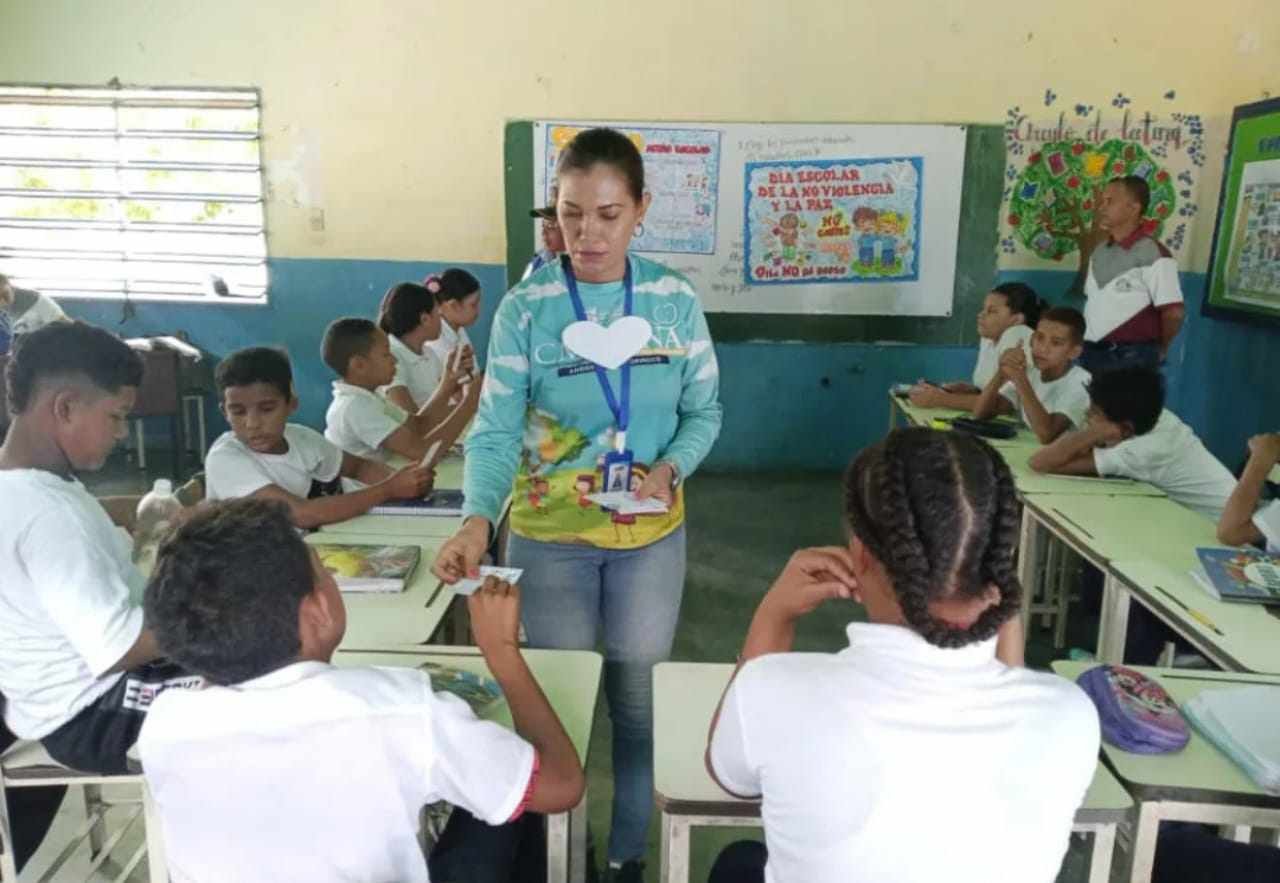 Realizan conversatorio sobre prevención de retos virales en Ciudad Bolívar