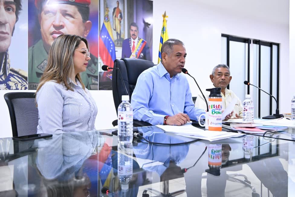 Gobernador Ángel Marcano: Todo listo para los Carnavales Bolívar 2025