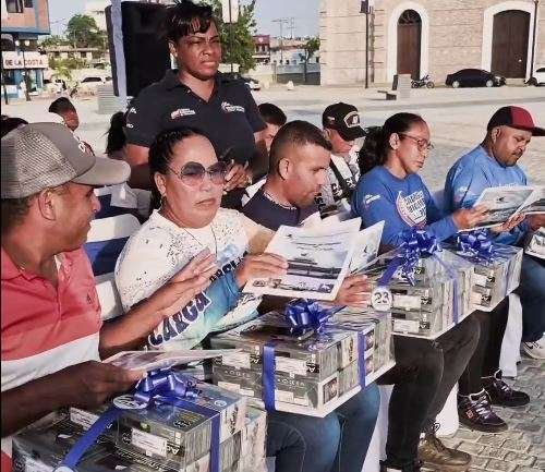 Entregan 126 dispositivos de geolocalización a pescadores de Aragua, Carabobo y Falcón