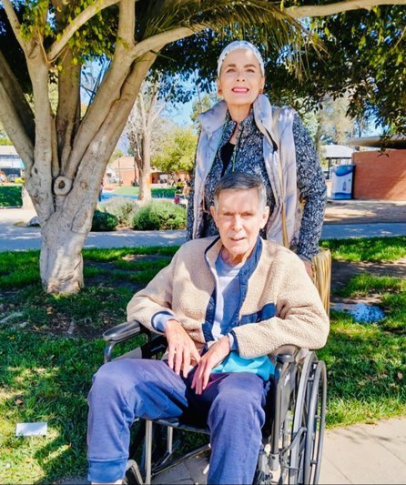 Esposo de Maritza Sayalero impacta en silla de ruedas ¿Qué tiene?
