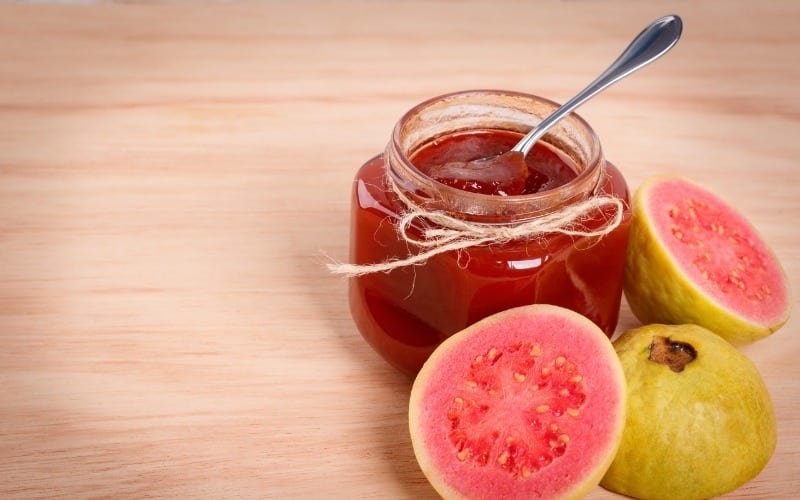 La fruta que ayuda a fortalecer los huesos y aumenta la masa muscular