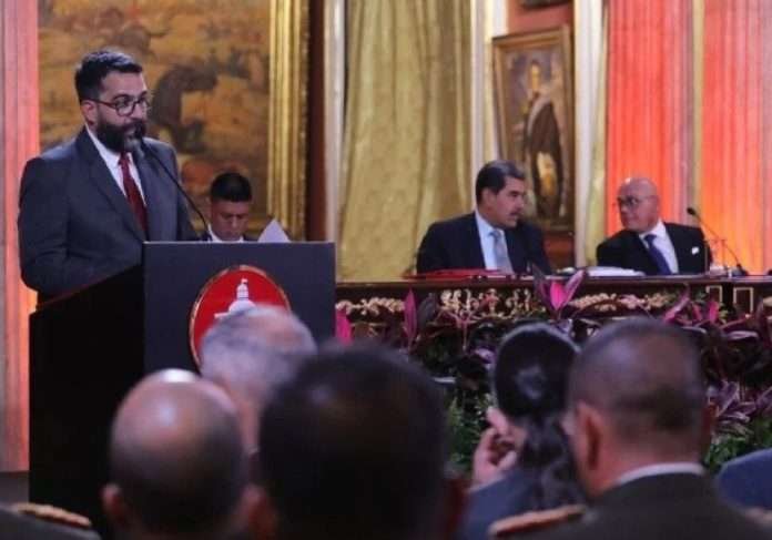 Seminario del Discurso de Angostura al Libro Azul llama a seguir profundizando la democracia