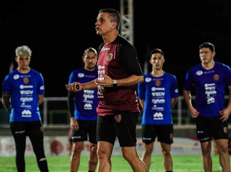 Valiño no sigue en las juveniles de la Vinotinto