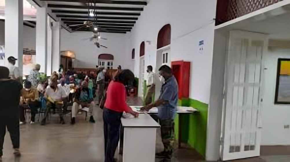 Denuncian maltratos en Registro Civil de Ciudad Bolívar
