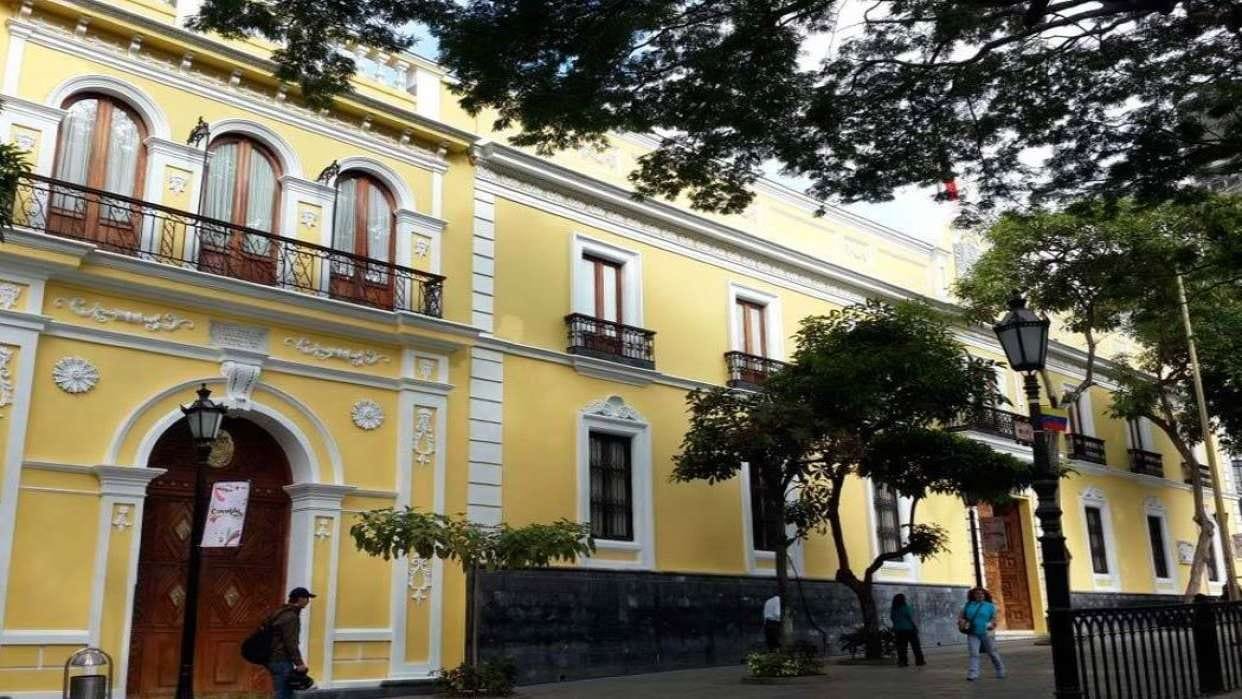 Gobierno rechaza sanciones impuestas por Canadá