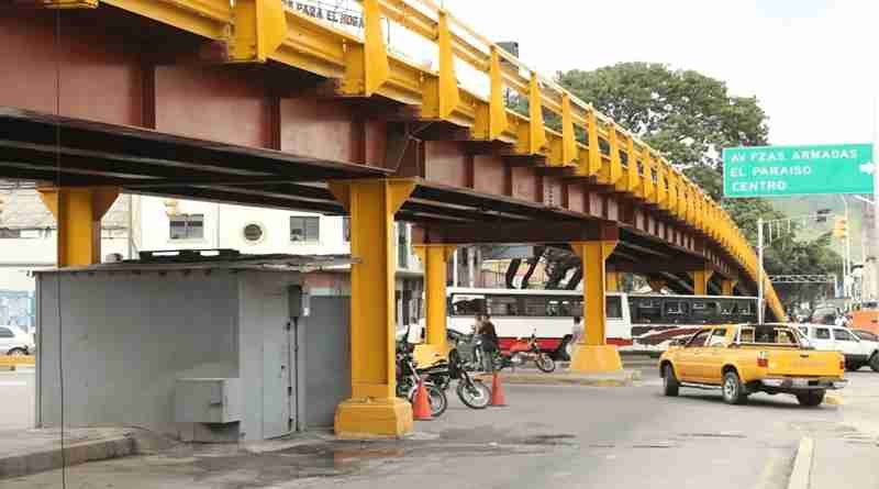 Rehabilitación del elevado de la Avenida Roosevelt registra 85 % de avance