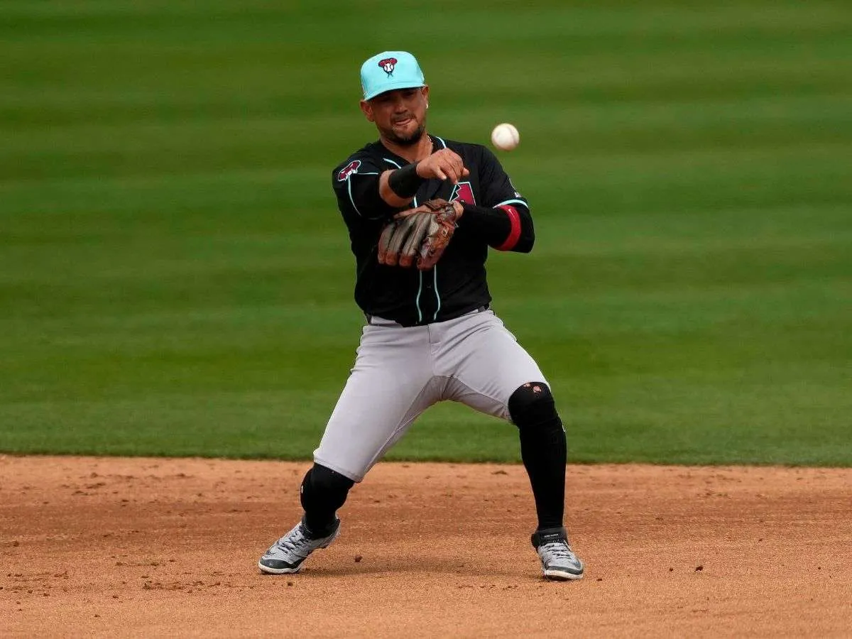 Ildemaro Vargas tiene gran opción para estar con Arizona