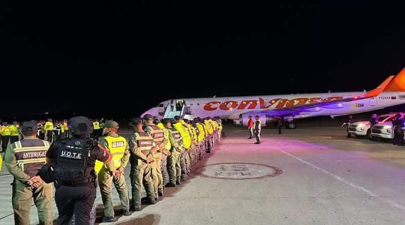Más de 300 migrantes llegarán desde México
