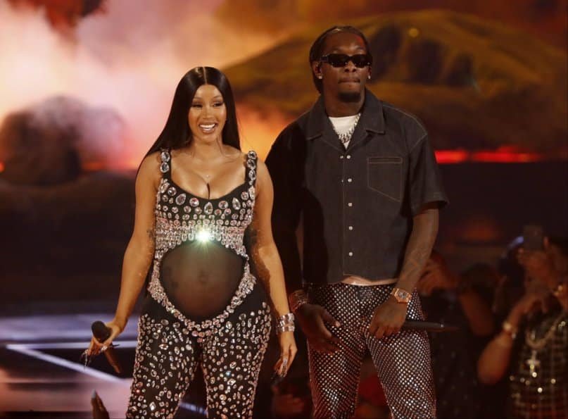Cardi B denuncia que es víctima de acoso por parte de su expareja Offset