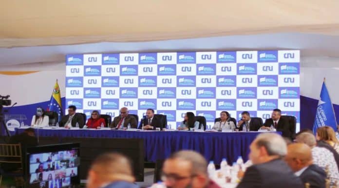 Consejo Nacional de Universidades crea comisión para abordar situación de migrantes