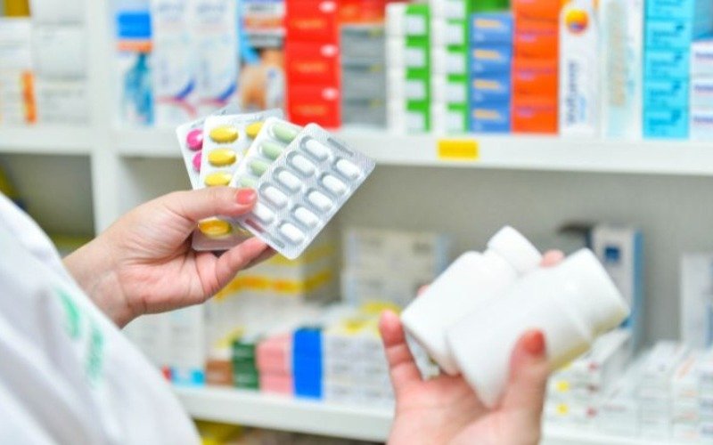 Industria farmacéutica de Bolivia se declara en emergencia por la falta de dólares