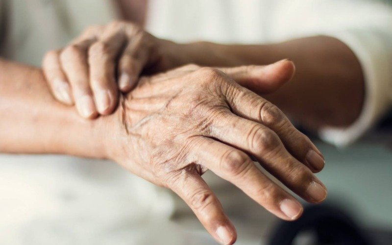 Investigación en ratones frena progreso del Parkinson y mejora motricidad