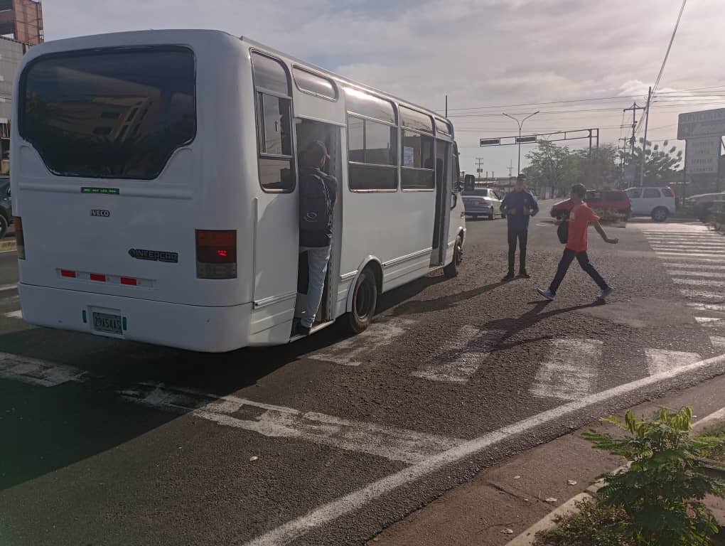 Semáforos apagados y otros descontrolados en avenidas de Puerto Ordaz y San Félix