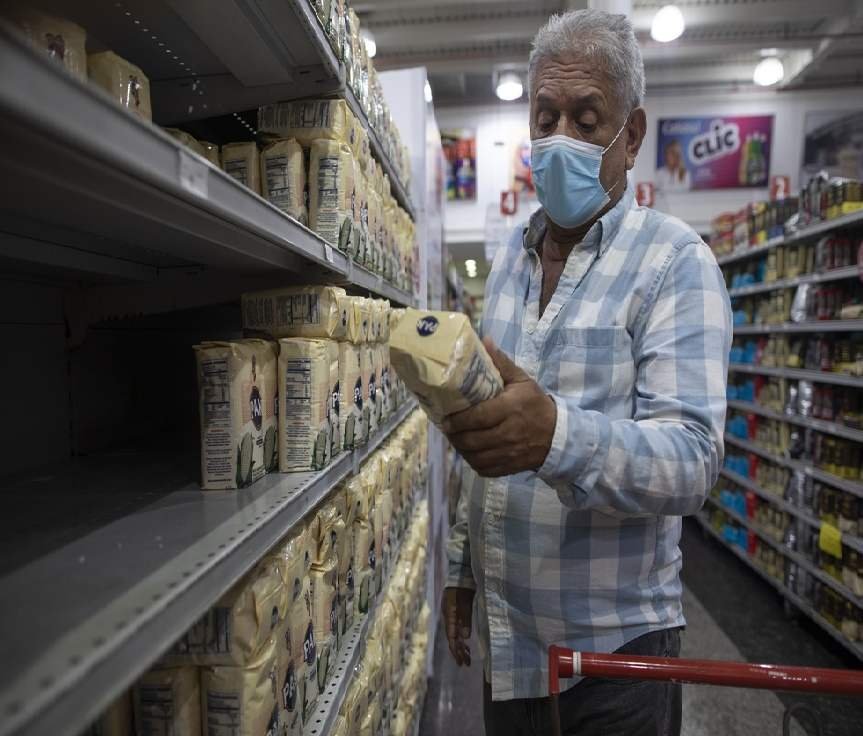 Aplican en supermercados «remarcaje» de precios y especulan a consumidores