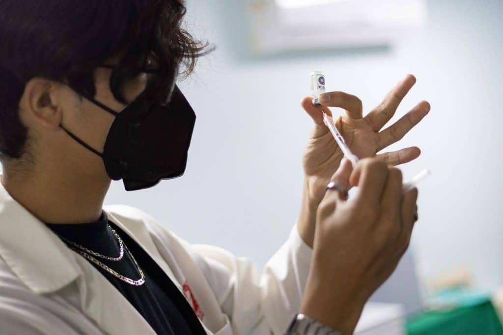 Venezuela recibe vacunas contra tuberculosis y poliomielitis