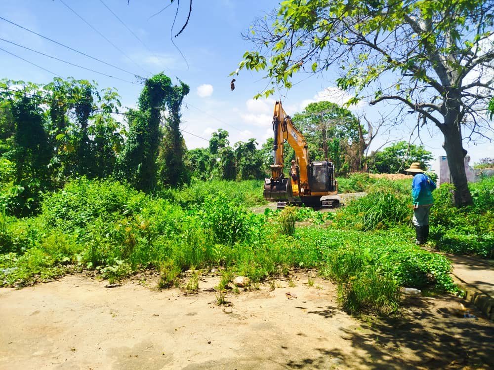 Gobierno municipal mantiene trabajosde canalización en Cañafístola