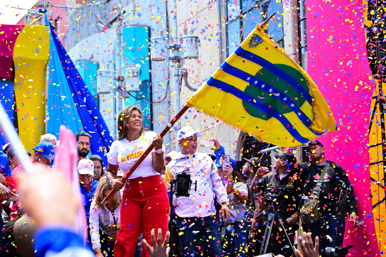Candidata Yulisbeth García cerró campaña electoral en la calle Ramírez de San Félix