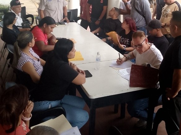 Expendedores de licores en El Callao avanzan en la actualización y regularización del gremio